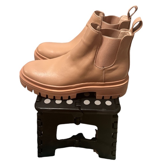 ASOS London Rebel chunky chelsea boots in beige drench size 7 Pre-Owned - Picture 3 of 6